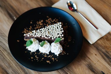 Lezzetli çikolata tart 