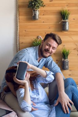 Sanal gerçeklik kullanarak çift 