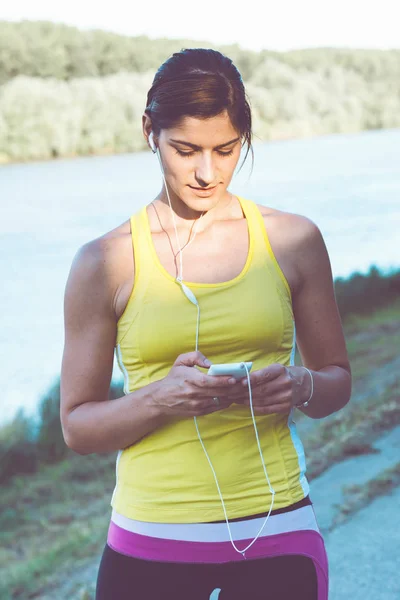 Jonge sportieve vrouw Stockfoto