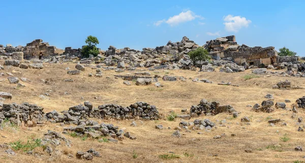 The fields of archaeological ruined stones — Stock Photo, Image