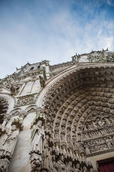 Detalle de la fachada frontal de la catedral de Amiens —  Fotos de Stock