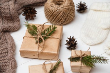 Noel ve yeni yıl kavramı. Farklı dekorasyon. Görünümü kapatın