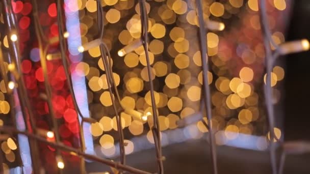 Rood en gouden abstract wazig Kerstverlichting bokeh outdoor — Stockvideo