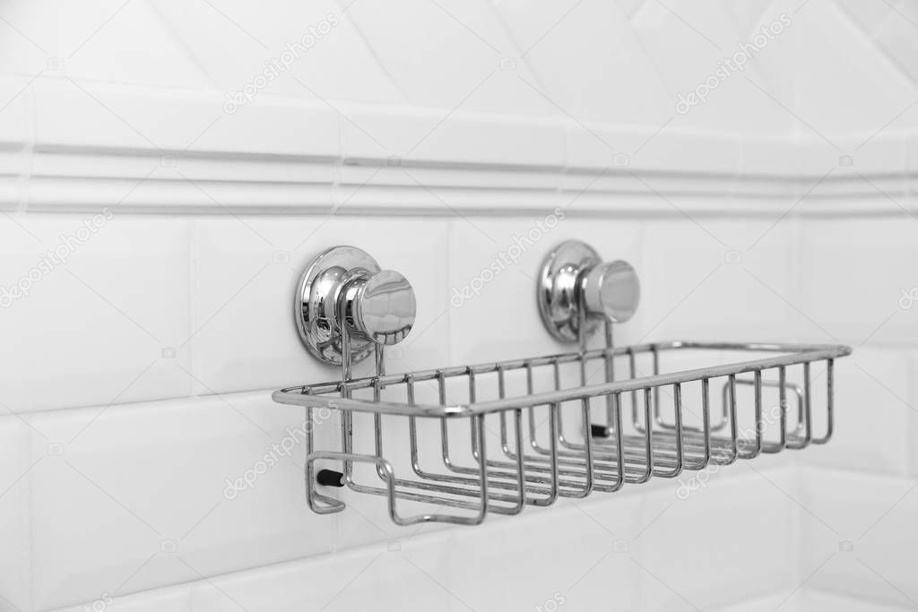 Suction cups compact bath shelf, fixing on tiled wall without drilling.