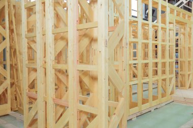 Yeni inşaat iskeleti. Bağlama ünitesini kapat