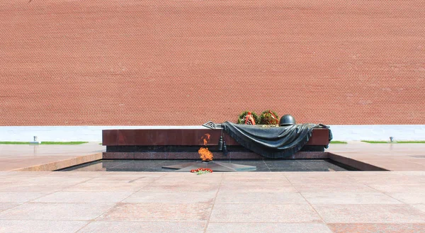 Meçhul asker ve Eternal Flame Türbesi