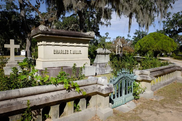 사바나 조지아 미국에 역사적인 보 나 벤처 호텔 묘지 — 스톡 사진