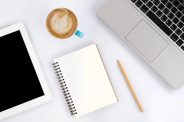 Mesa de escritório branca moderna — Fotografia de Stock