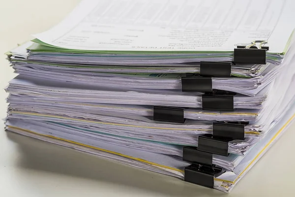 İş rapor kağıt dosya yığını — Stok fotoğraf