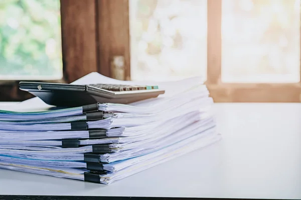 Pilha de arquivo de papel de relatório de negócios — Fotografia de Stock