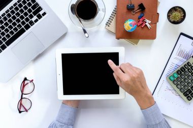 İşadamı el holding tablet