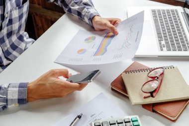 Ofis Masası iş belgeleri 