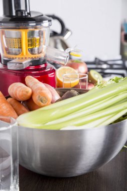 taze güzel parlak sebze ve meyveler Meyve suyu hazırlama
