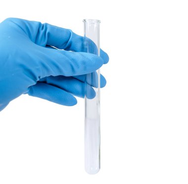 Mavi eldivenli bir el boş bir test tüpü tutuyor. Kooperatif için test