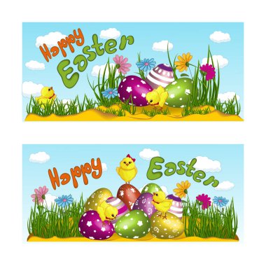 Paskalya tatili iki yatay tebrik kartları. Sarı tavuk, Paskalya yumurta, bir desen ve çiçekler ile dekore edilmiştir. Vektör afiş.