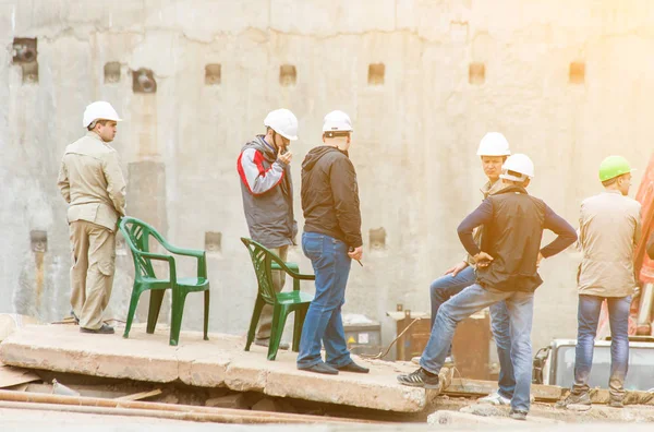 Ufa, Rusya - 21 Mayıs 2016: İdil kulesi. Şantiye mühendisleri