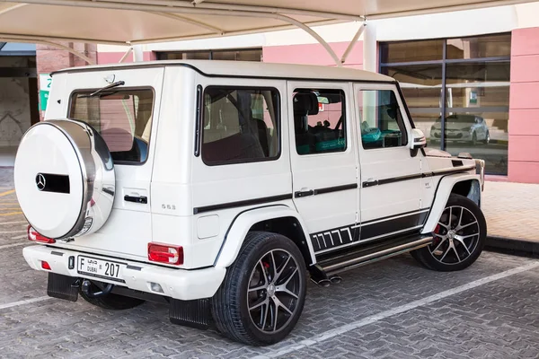 Dubai Uae February 2018 White Mercedes Gelandewagen Parking Lot — Stock Photo, Image