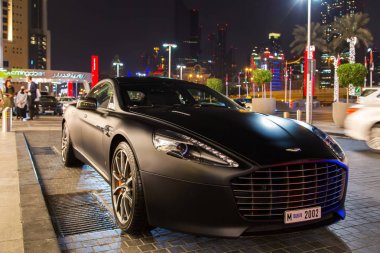 Dubai, Birleşik Arap Emirlikleri 14 Şubat 2018: Aston Martin supercar Park yerinde