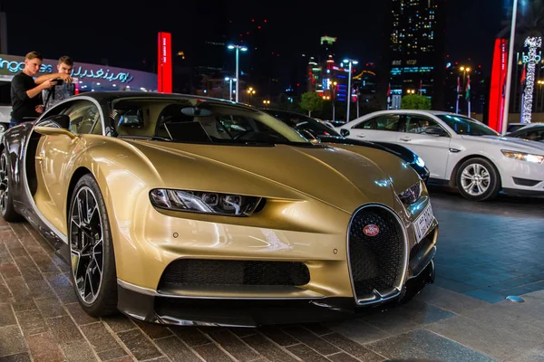 Dubai Emirados Árabes Unidos Fevereiro 2018 Bugatti Chiron Estacionamento Estacionamento — Fotografia de Stock