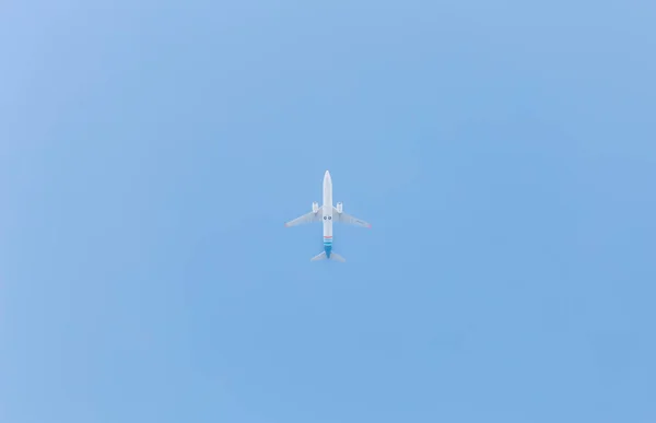 Dubai Emiratos Árabes Unidos Febrero 2018 Avión Pasajeros Centro Imagen —  Fotos de Stock