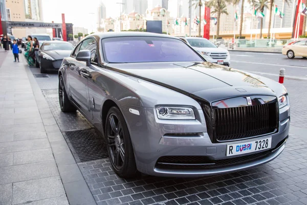 Dubai Emirados Árabes Unidos Fevereiro 2018 Rolls Royce Estacionamento — Fotografia de Stock