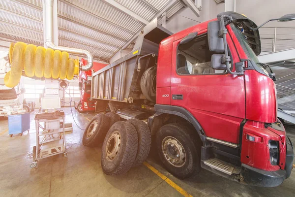 Ufa Rusia Marzo 2018 Servicio Mantenimiento Reparación Camiones Amplio Garaje — Foto de Stock