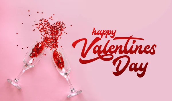 Valentijnsdag achtergrond met champagne bril en cadeau — Stockfoto