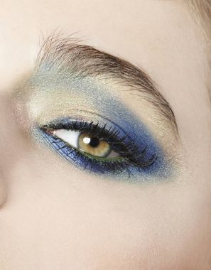 göz rengi göz farı ile