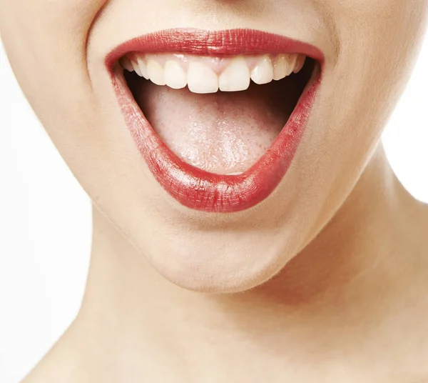 Το γυναικείο λαιμό και κόκκινα χείλη — Φωτογραφία Αρχείου