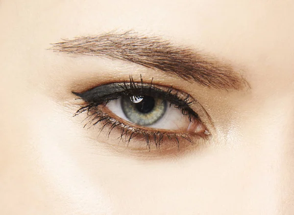 Eye with black eyeliner — Stock Photo, Image