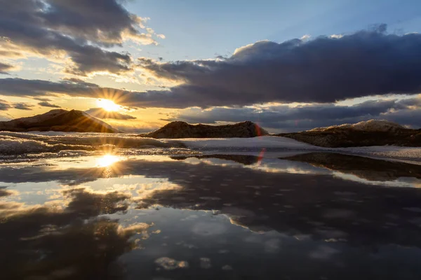 Jezero Hubsugul jaro — Stock fotografie