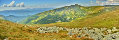 Dağların panoraması