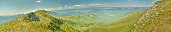 Panorama de las montañas — Foto de Stock