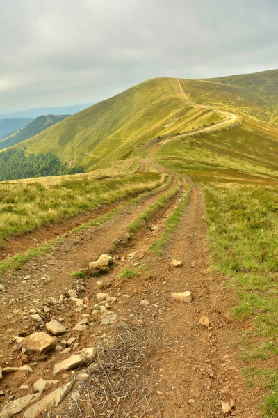 Belle vue sur les montagnes — Photo