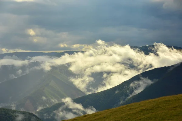 Belas vistas das montanhas — Fotografia de Stock