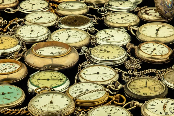 antika antika cep saati.