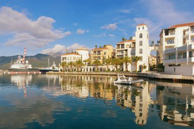 Karadağ. Tivat şehir çıkabilir.