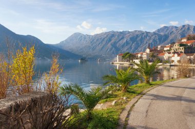 Perast kasaba yolu. Kotor Körfezi, Karadağ