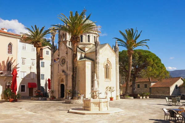 Archangel Michael Ortodoks Kilisesi. Eski şehir Herceg Novi, Karadağ