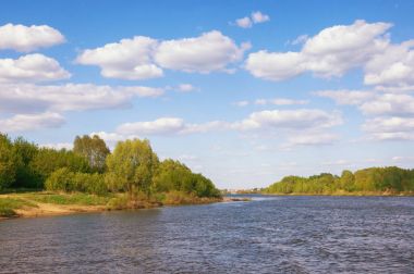 Oka Nehri (Volga kolu) Ryazan bölgesi görünümünü. Merkezi