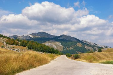 Geometrik manzara. Balkanlar. Karadağ, Krnovo
