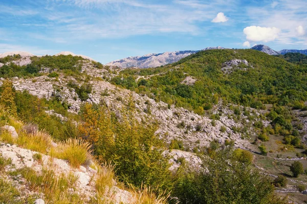Beautiful karst mountain landscape on sunny autumn day. Dinaric Alps, Montenegro, Sitnica region — 스톡 사진
