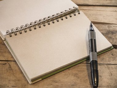 eskiz defteri fırça kalem ile