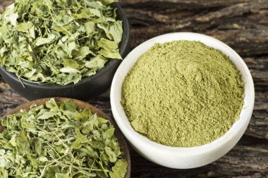 Yaprakları ve odun (moringa oleifera moringa tozu)