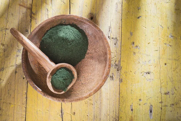 Pulver, Tabletten und Infusion von Spirulina — Stockfoto