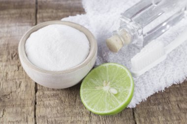 Pişirme soda ve limon ahşap tablo