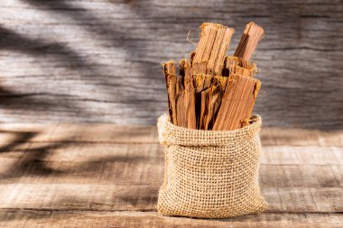 Şifalı bitki kedi pençesi kabuğu, uncaria tomentosa