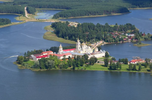 Ortodoks Manastırı ve göl Seliger, Tver bölgesi, Rusya Federasyonu