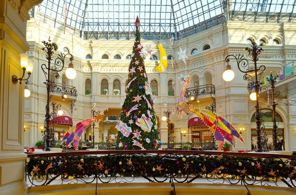 Noel ağacı şenlikli iç sakız, Moskova, Rusya Federasyonu