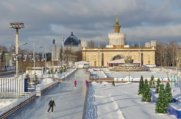 La patinoire à l'ENEA, Moscou, Russie — Photo